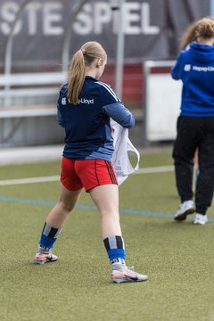 Bild 60 - wBJ Hamburger SV - FC Suederelbe : Ergebnis: 9:0